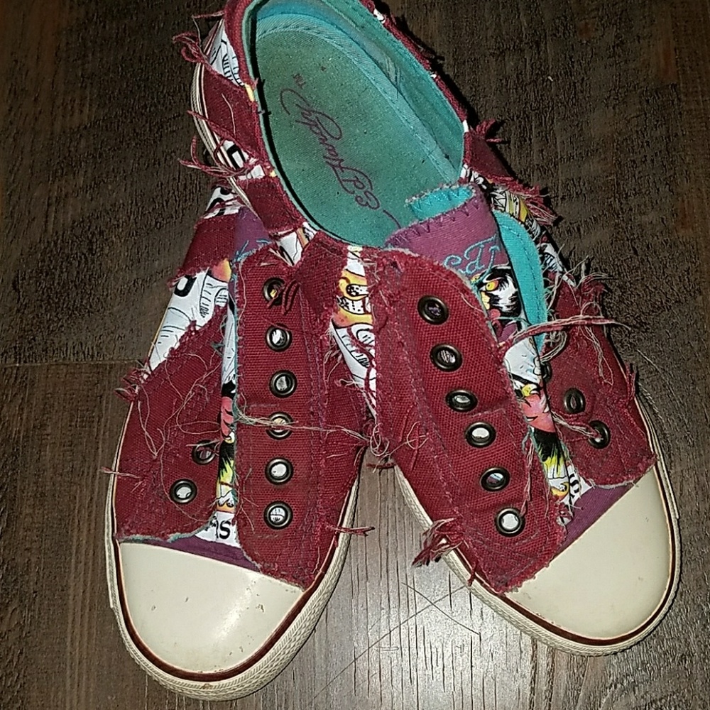 Ed Hardy converse style burgandy shoe sz 7 - Picture 2 of 3